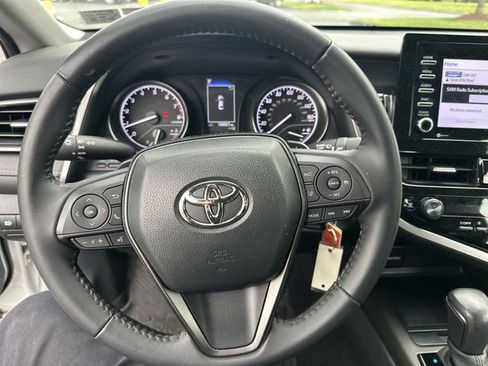 Used 2023 Toyota Camry SE FWD image 13