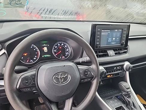 Used 2019 Toyota RAV4 LE w/ Carpet Mat Package image 3