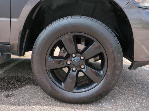 Used 2018 RAM 1500 Express w/ Express Value Package AWD/4WD image 11