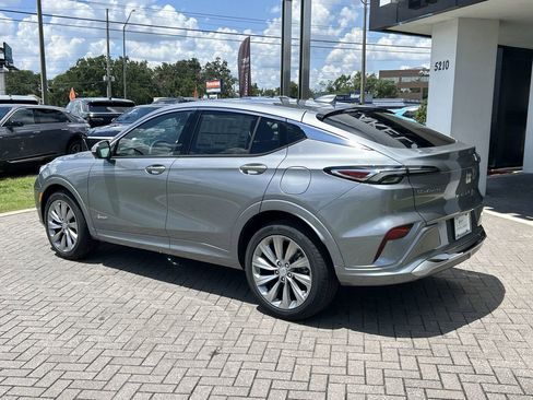 New 2025 Buick Envista Avenir image 4
