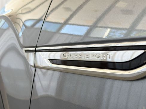 Used 2023 Volkswagen Atlas Cross Sport SE w/ Panoramic Sunroof Package AWD/4WD image 38