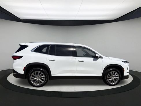 Used 2026 Buick Enclave Preferred AWD/4WD image 7