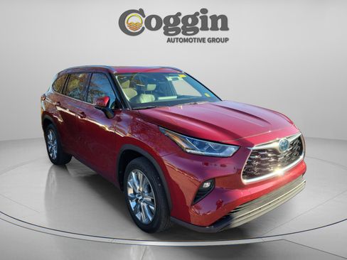 Used 2023 Toyota Highlander Limited image 6