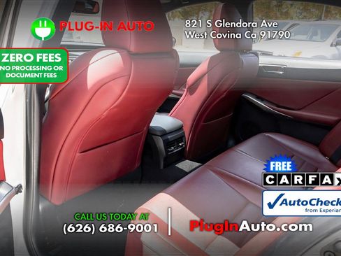 Used 2016 Lexus IS 200t w/ F Sport Package RWD image 10