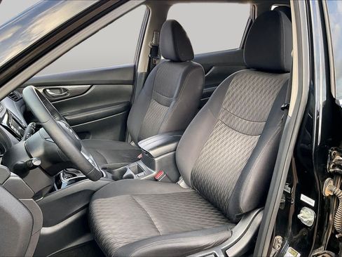 Used 2019 Nissan Rogue S w/ Special Edition Package AWD/4WD image 9