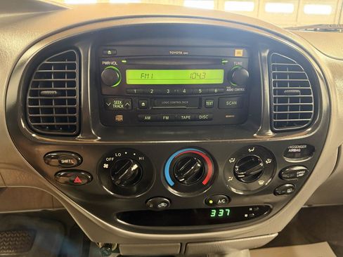 Used 2005 Toyota Tundra SR5 w/ Preferred Accessory Pkg RWD image 16