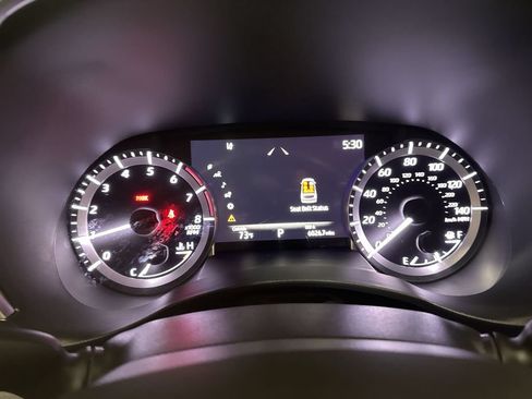 Used 2023 Toyota Highlander XLE AWD/4WD image 12