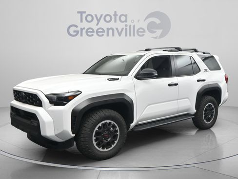 Used 2025 Toyota 4Runner 4WD image 2
