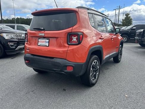Used 2016 Jeep Renegade Trailhawk w/ Premium Trailhawk Package image 5
