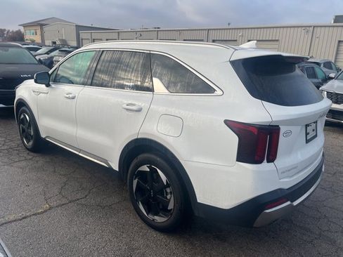 Used 2025 Kia Sorento EX image 5