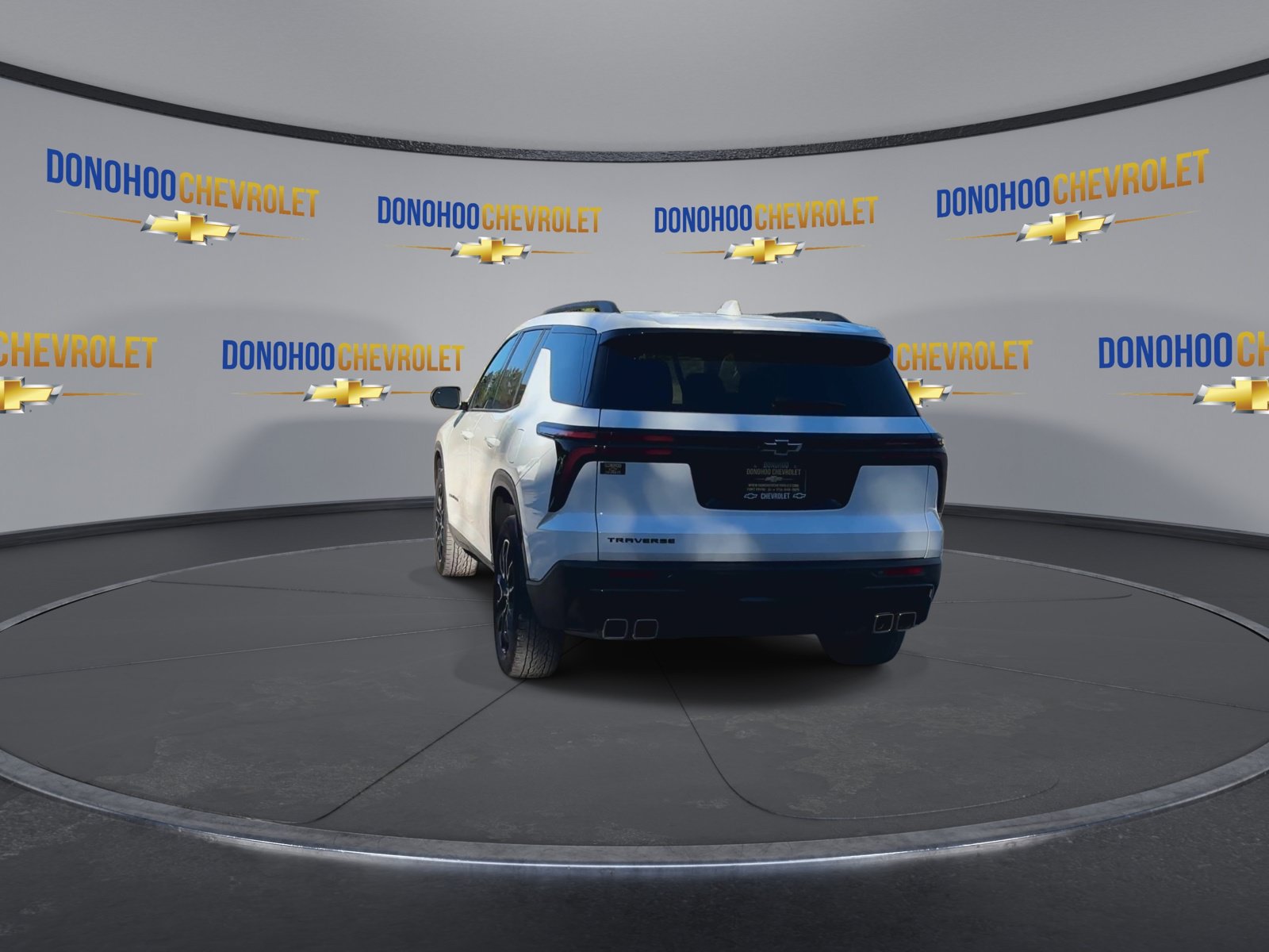 Used 2025 Chevrolet Traverse LT w/ Midnight/Sport Edition FWD image 10