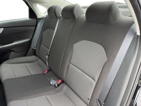 Used 2023 Kia Forte LXS w/ LXS Technology Package image 16