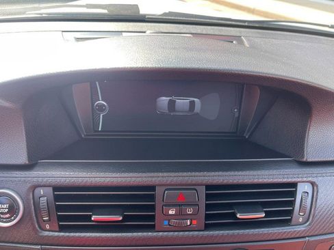 Used 2013 BMW M3 Convertible image 28