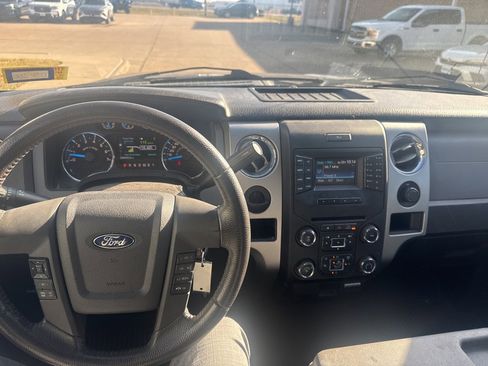 Used 2013 Ford F150 XLT w/ XLT Chrome Pkg image 11