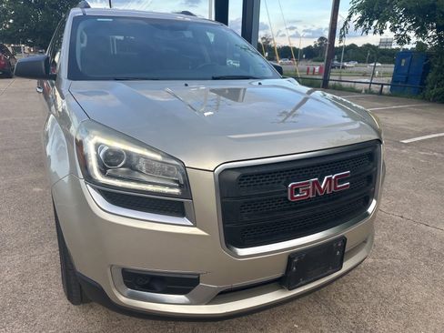 Used 2015 GMC Acadia SLE FWD image 4