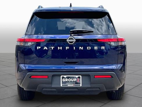 Used 2025 Nissan Pathfinder SV FWD image 5