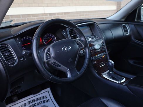 Used 2010 INFINITI EX35 Journey RWD image 16