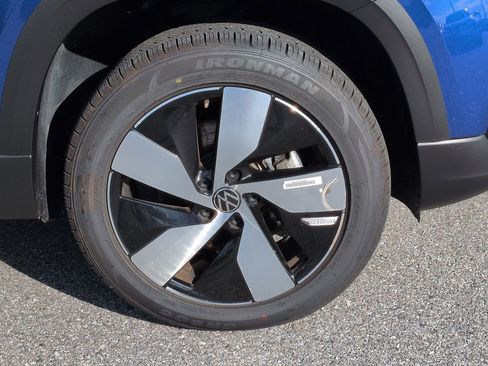 Used 2023 Volkswagen Taos S image 11