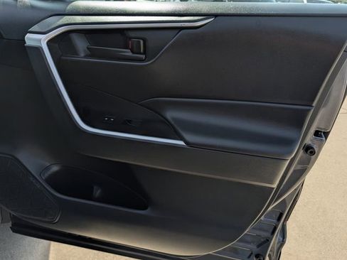 Used 2023 Toyota RAV4 LE FWD image 31