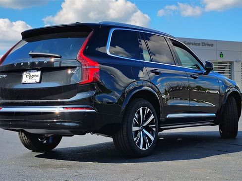 New 2026 Volvo XC90 B6 Core image 3
