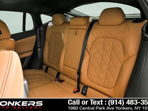 Used 2023 BMW X6 xDrive40i w/ M Sport Package AWD/4WD image 14