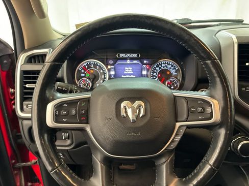 Used 2020 RAM 1500 Big Horn AWD/4WD image 11
