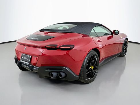 Used 2025 Ferrari Roma Spider RWD image 5