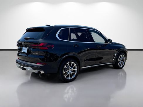 New 2026 BMW X5 sDrive40i RWD image 3