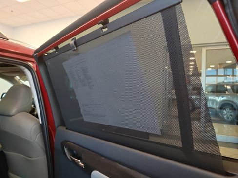 Used 2022 Toyota Highlander Platinum image 22