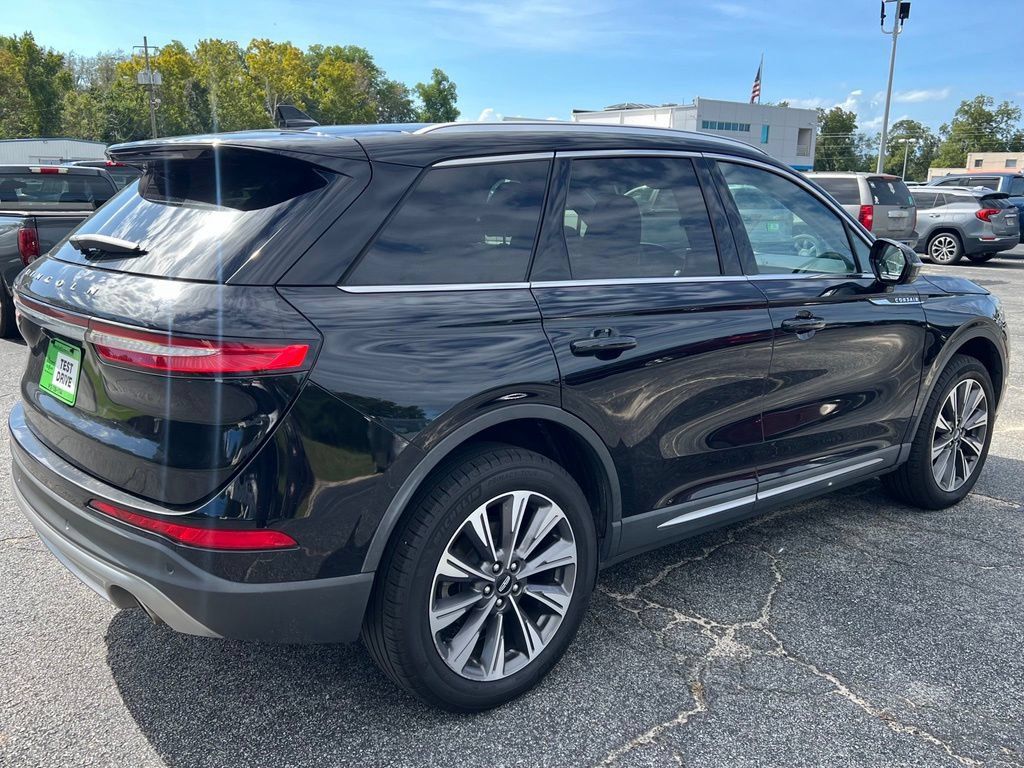 Used 2022 Lincoln Corsair Reserve FWD image 3