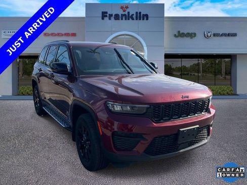 Used 2024 Jeep Grand Cherokee Altitude image 1