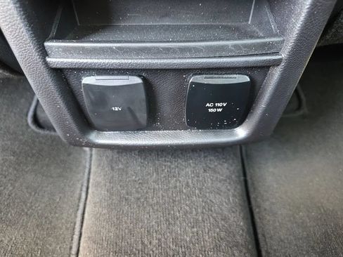 Used 2017 Ford Edge SEL w/ Equipment Group 201A FWD image 44