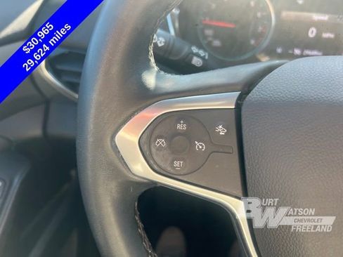 Used 2023 Chevrolet Traverse LT image 14