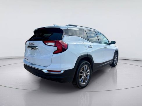 Used 2024 GMC Terrain SLT FWD image 5