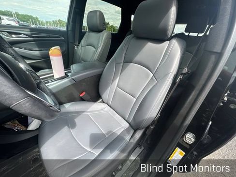 Used 2024 Buick Enclave Essence w/ Experience Buick Package FWD image 11