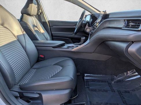Used 2023 Toyota Camry SE image 19