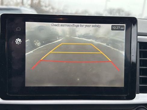 Used 2023 Hyundai Venue Limited w/ Cargo Package image 18