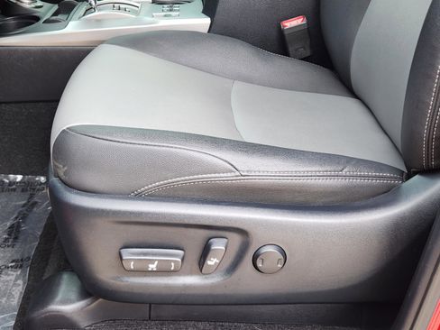 Used 2019 Toyota 4Runner SR5 Premium AWD/4WD image 19