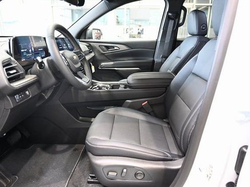 New 2026 Chevrolet Traverse LT w/ Driver Confidence Package image 9