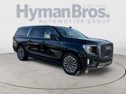 Used 2023 GMC Yukon XL Denali Ultimate AWD/4WD image 1