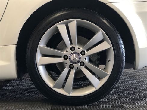 Used 2011 Mercedes-Benz SLK 300 image 17