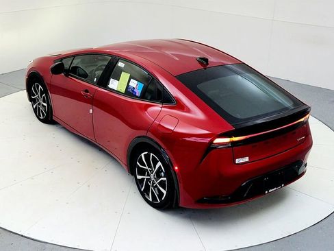 New 2026 Toyota Prius Plug-In Hybrid FWD image 12