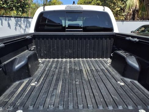 Certified 2023 Toyota Tacoma TRD Off-Road AWD/4WD image 8