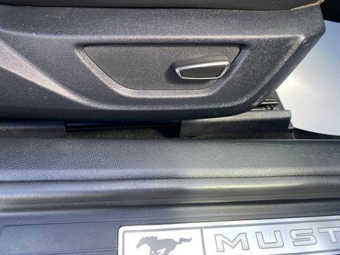 Used 2018 Ford Mustang GT RWD image 29