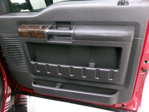 Used 2014 Ford F250 Platinum image 30