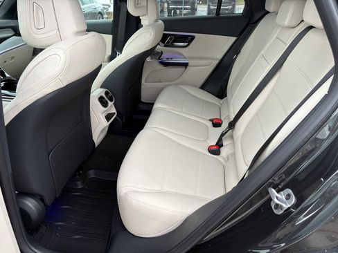 New 2026 Mercedes-Benz GLC 300 4MATIC image 11