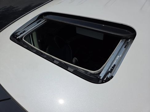 New 2026 Honda Odyssey Touring image 3