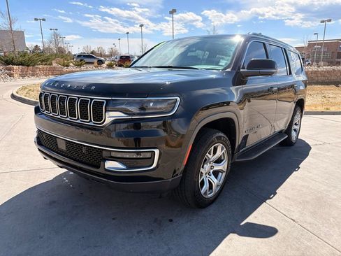 Used 2022 Jeep Wagoneer Series I w/ Convenience Group I AWD/4WD image 3