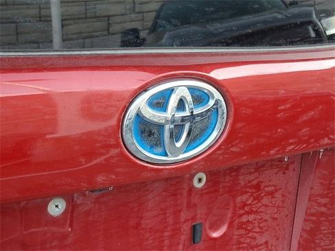 Used 2020 Toyota Prius XLE w/ Advanced Technology Package image 29