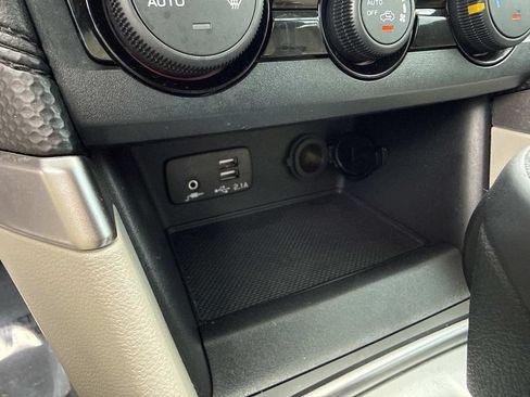 Certified 2023 Subaru Forester Premium AWD/4WD image 33